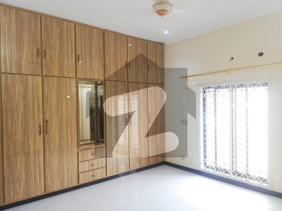 10 MARLA LIKE NEW UPPER FOR RENT IN OVERSEAS A BLOCK BAHRIA TOWN LAHORE Bahria Town Overseas A
