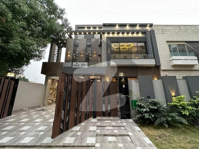 10 Marla Luxurious Designer brand new House For Sale in Bahria Town Lahore Bahria Town Sector C