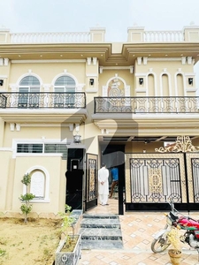 10 Marla Modern Design Beautiful House Near to Park Available for Sale DHA Phase 6 Block D