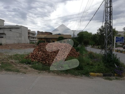 10 Marla structure for Sale Jinnah Gardens Phase 1