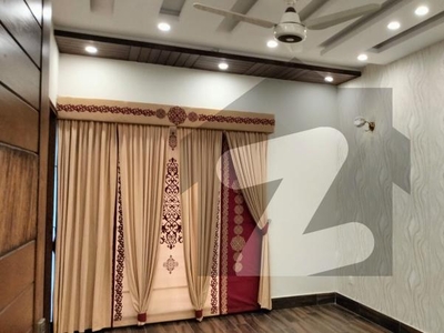 10 Marla Upper Portion Is Available For rent Bahria Town Sector E