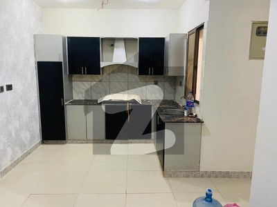2 BEDROOM OUTCLASSED APARTMENT FOR SALE BUKHARI COMMERCIAL WITH LIFT FAMILY BUILDING Bukhari Commercial Area