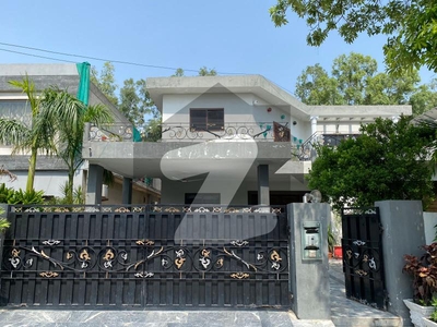 22 Marla Used Modern Design Bungalow For Sale At Prime Location Of DHA Lahore DHA Phase 4 Block FF