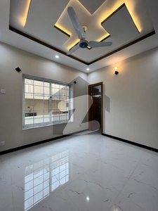 25/40 House Available For sale in G_13 Rent value 1 Lakh G-13