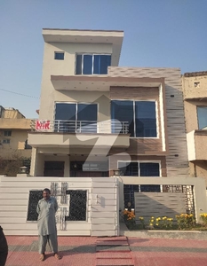 25x40 Beautiful House For Sale In G-13 At Best Location G-13