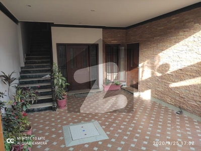 315 YARDS RENOVATED HOUSE IS AVAILABLE FOR SALE DHA Phase 4