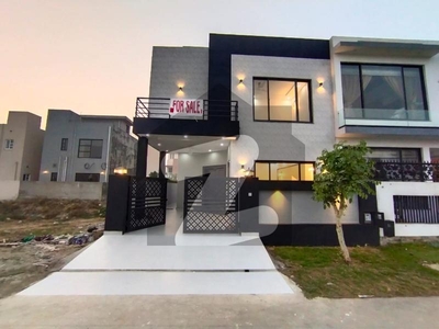 5 Marla Modern House for Sale in DHA 9 Town Lahore at Investor Rate DHA 9 Town