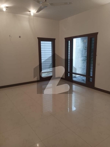 500 Yards Fully Renovated Bungalow For Rent DHA Phase 5