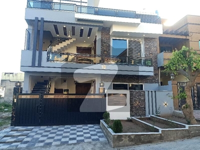 6 MARLA LUXURY HOUSE IS AVAILABLE FOR SALE Soan Garden