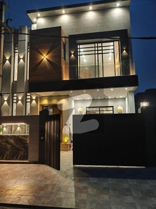 7 MARLA BRAND NEW HOUSE FOR SALE Johar Town Phase 2 Block L