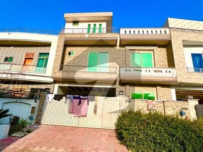 8 MARLA DOUBLE STOREY HOUSE FOR SALE MULTI F-17 ISLAMABAD SUI GAS ELECTRICITY WATER SUPPLY AVAILABLE NEAR TO MAIN MARKAZ F-17