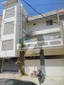 A House Of 200 Square Yards In Karachi Gulistan-e-Jauhar Block 17
