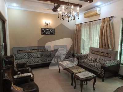 Beautiful 10 Marla House (Direct Owner Ad) Allama Iqbal Town Ravi Block