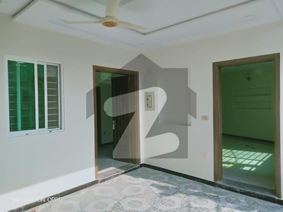 BEAUTIFUL CORNER HOUSE FOR SALE Pakistan Town Phase 1