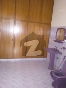 BEAUTIFUL UPPER PORTION AVAILABLE FOR RENT IN JOHAR TOWN Johar Town