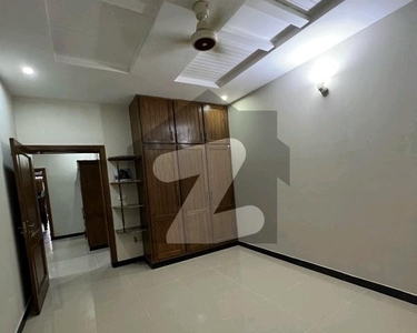 Centrally Located Upper Portion Available In G-13 For rent G-13