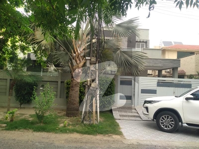 Defence Phase 5 B/N Bungalow Latest Design Central Heating N Cooling DHA Phase 4 Block DD