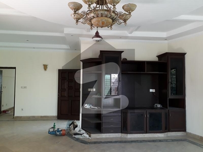 DHA 1 Kanal Beautiful Upper Portion With Separate Gate For Rent In Phase 4 DHA Phase 4