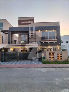 Discover Luxury Living: Immaculate 10 Marla Modern House in Bahria Town Lahore Bahria Town Sector F
