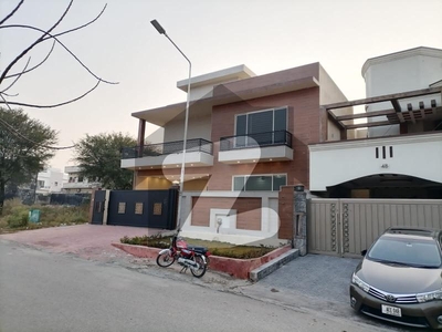 House Of 3200 Square Feet In G-13/3 Is Available G-13/3