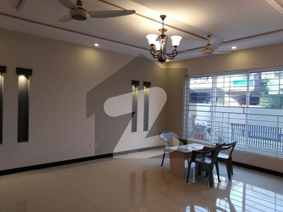 I-8/3 Brand New One Kanal Upper Portion With Separate Gate And Servant Quarter For Rent I-8