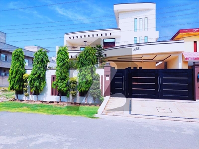 Kanal 4 Bed House Is Available Wapda Town Phase 1