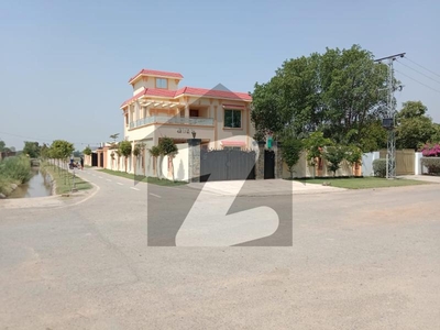 Luxury Farm House For Your Luxury Residence Bedian Road
