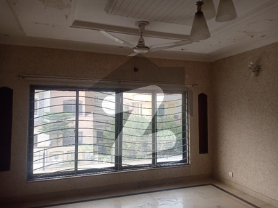 NICE LOCATION BEST CONDITION KANAL UPPER PORTION AVAIL FOR RENT DHA Defence Phase 1