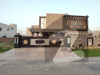 Out Standing Top Quality Luxury Bungalow Modern Designed With Hot Location For Sale DHA Phase 6