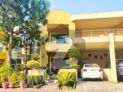 Outstanding Location 8 Marla Double Story House For Rent in Phase 8 Bahria town. Bahria Town Phase 8 Safari Homes