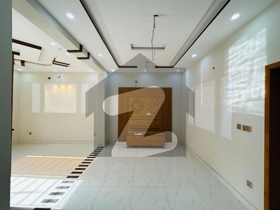 Prime Location Brand New 5 Marla Luxury House For Available Sale In Lahore Park View City Topaz Block