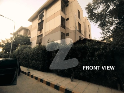 SPACIOUS PHA GROUND FLOOR APARTMENT WITH MARQUEE AND PERSONAL LAWN Gulistan-e-Jauhar Block 10