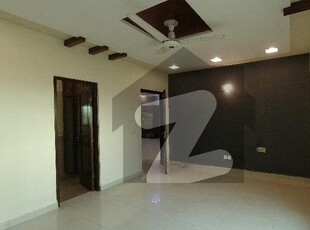 1 Kanal Upper Portion In Beautiful Location Of Gulberg In Gulberg Gulberg