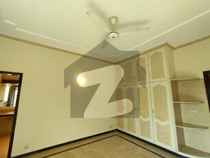 1 Kanal Upper Portion Like Brand New For Rent In DHA Ph-4 Lahore DHA Phase 4