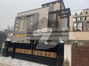 10 MARLA BRAND NEW LUXURY DESIGNER HOUSE FOR SALE IN NARGIS BLOCK BAHRIA TOWN LAHORE Bahria Town Nargis Block