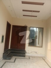5 MARLA LOWER PORTION AVAILABLE FOR RENT Wapda City Block L