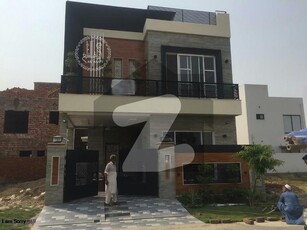 5 MARLA SLIGHTLY USED BEAUTIFUL MODERN DESIGN HOUSE FOR RENT IN DHA PHASE 9 TOWN 100% ORIGNAL PICS DHA 9 Town