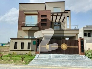 8 MARLA BRAND NEW HOUSE FOR SALE IN VERY REASONABLE PRICE Low Cost Block C