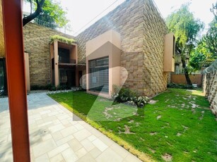 Brand New House On Extremely Prime Location Available For Rent In Islamabad F-7/3