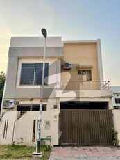 Excellent Condition 5 Marla Spacious Corner House Next To Main Boulevard With Gas Available For Sale Bahria Town Phase 8 Ali Block