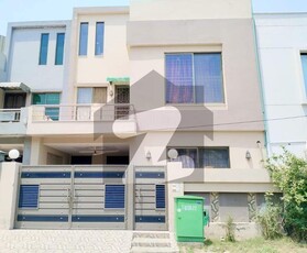 Five Marla Double Storey Old House in Bahria Town Lahore near Talwar Chowk Bahria Town