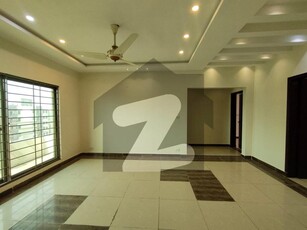 Get Ready To Buy 10 Marla 3 Bed Flat On 7th Floor In Askari 11 Lahore Askari 11