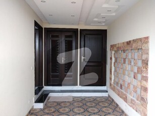 In Punjab Coop Housing Society House Sized 5 Marla For rent Punjab Coop Housing Society