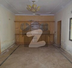 Prime Location 14 Marla Upper Portion For Rent In Islamabad I-8/3