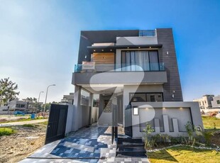 Stunning Modern 5 Marla House In Prime Location - Ready For Sale DHA 9 Town Block C