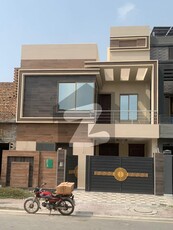 NEW BRAND NEW 5 MARLA HOUSE FOR RENT RIWIND ROAD LHR Bahria Orchard Phase 1 Eastern