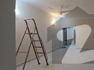 One Kanal 3 Beds Full Renovated Upper Portion For Rent In Phase 4, DHA. DHA Phase 4 Block GG