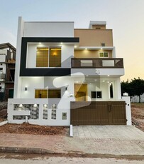 Sector N 5 Marla Park Face Back Open Brand New House Excellent Construction Quality Sunfacing House Available For Sale Bahria Enclave Sector N