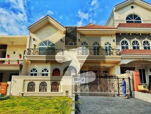 10 MARLA 35X70 BRAND NEW LUXURY HOUSE FOR SALE PRIME LOCATION G13.G14 ISB G-13