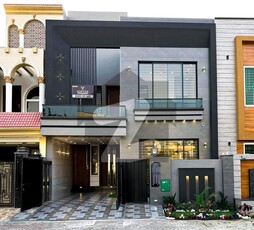 5 Marla Luxury House is Available for Sale in bahria town Lahore Bahria Town Shershah Block